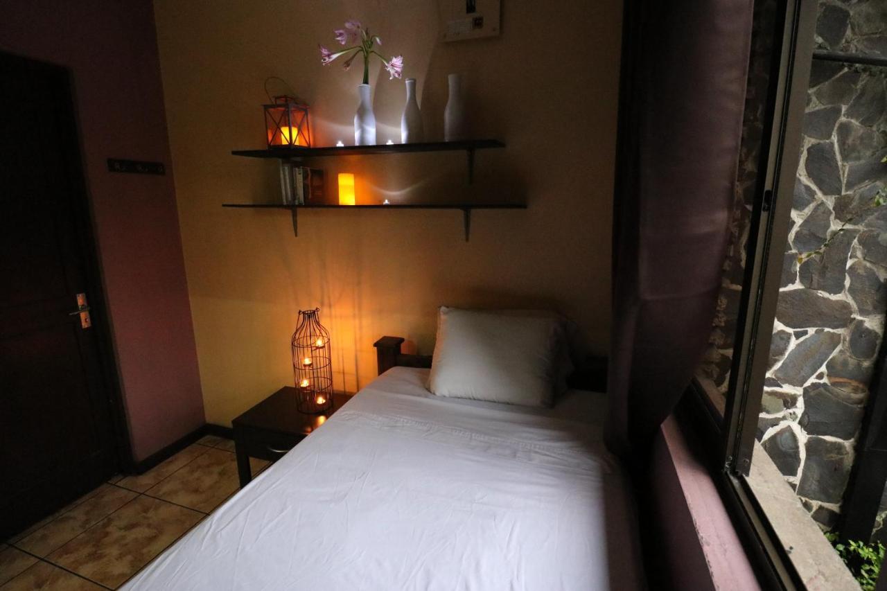 Hotel Casa Aura カルタゴ エクステリア 写真