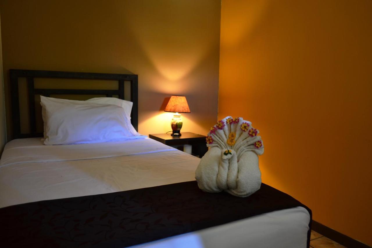 Hotel Casa Aura カルタゴ エクステリア 写真